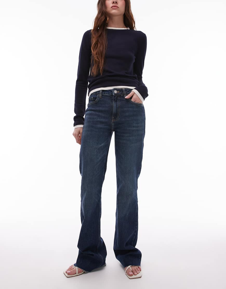 Mango - Fiona - Jeans in Indigoblau mit ausgestelltem Bein Mango - Fiona - Jeans in Indigoblau mit ausgestelltem Bein von Mango