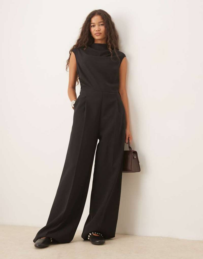 Mango - Jumpsuit in Schwarz mit Kappärmeln und Gürtel von Mango