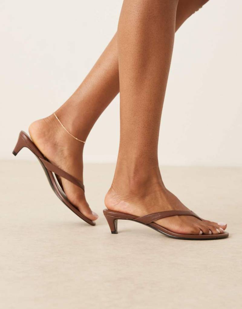 Mango - Klassische Sandalen in Braun mit Kitten-Absatz von Mango