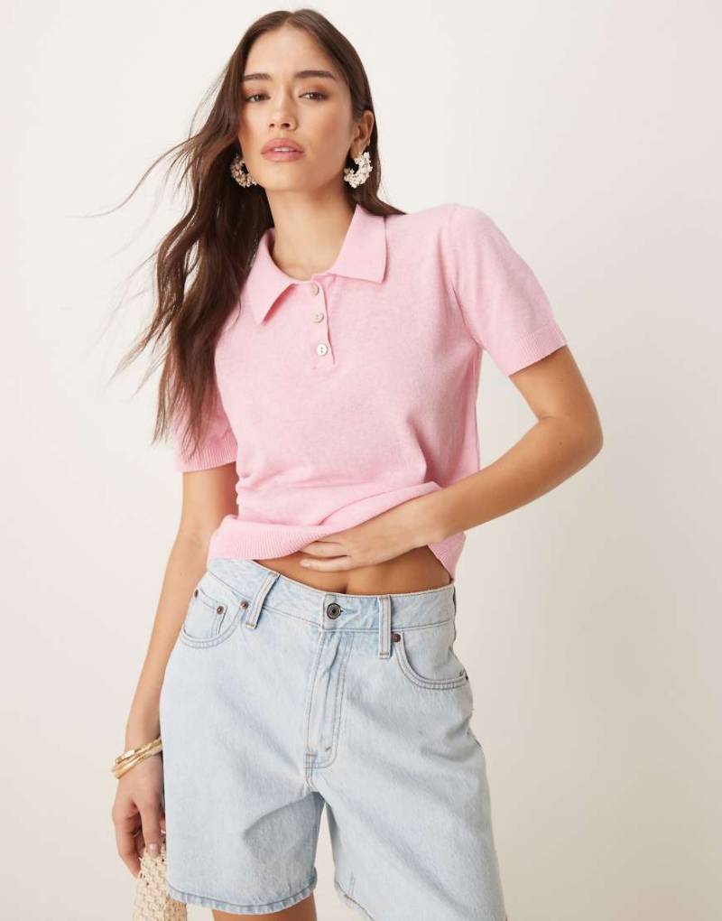 Mango - Kurz geschnittenes Poloshirt aus kompaktem Strick in Babyrosa von Mango