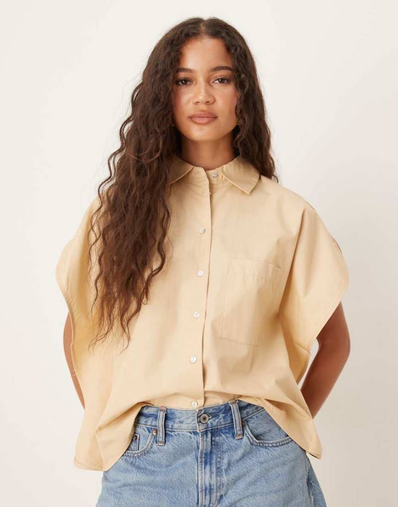 Mango - Kurzärmlige Oversize-Bluse in Hellbraun von Mango