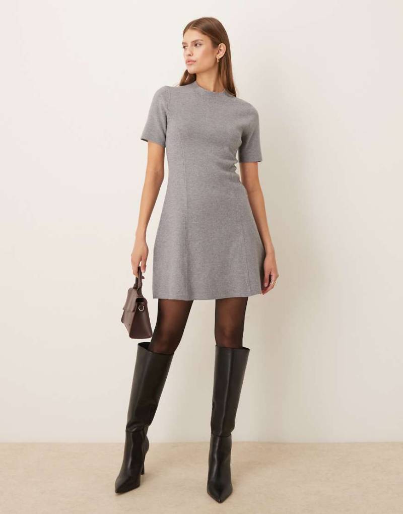 Mango - Kurzärmliges, ausgestelltes Minikleid in Grau von Mango