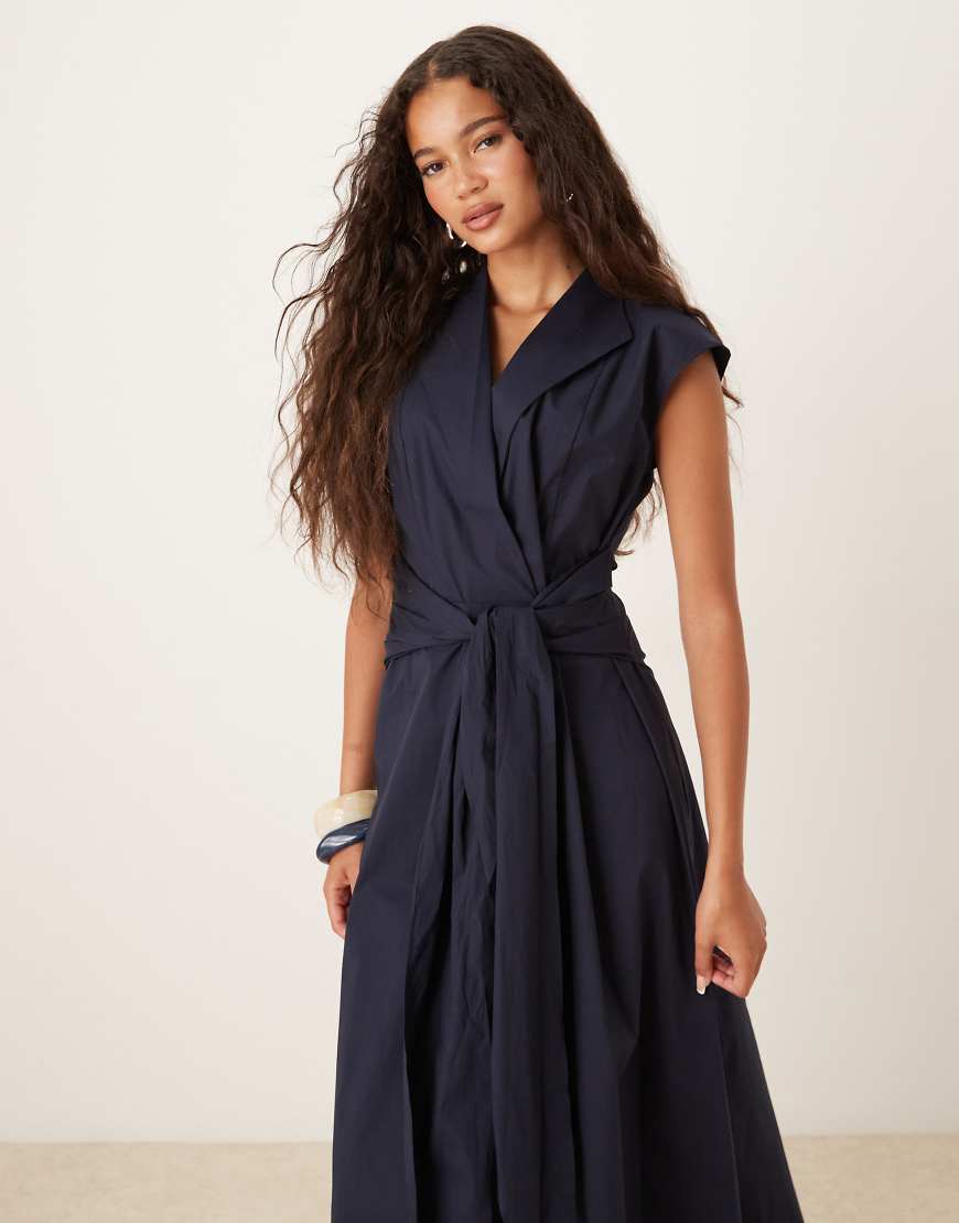 Mango - Kurzärmliges Kleid in Marineblau mit Bindedetail von Mango