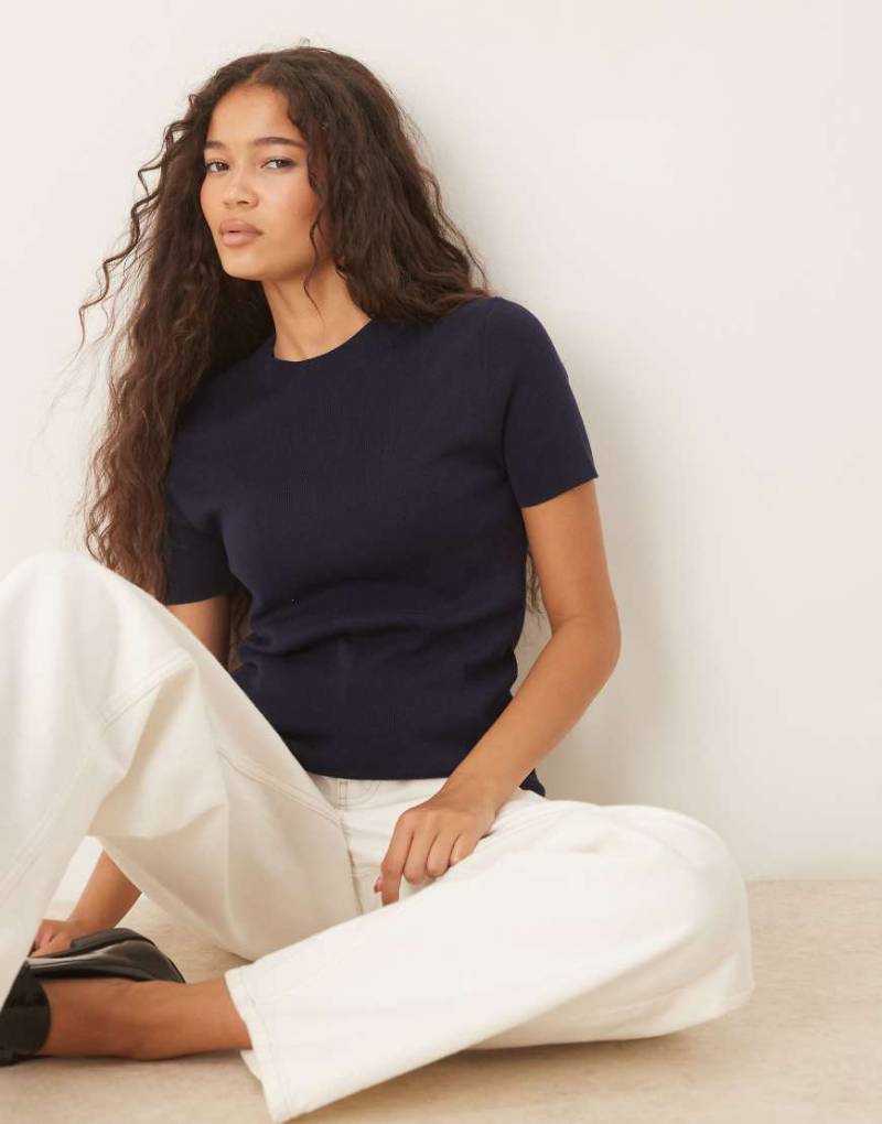 Mango - Kurzärmliges Strick-T-Shirt aus Baumwollmix in Marineblau von Mango