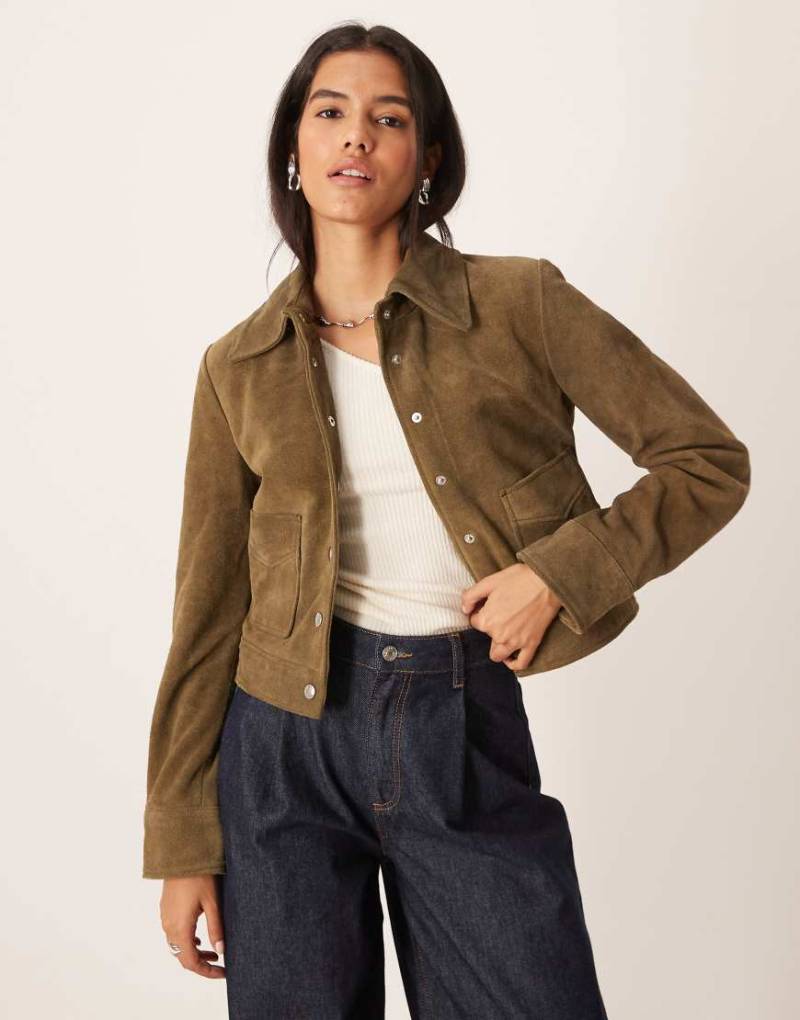 Mango - Kurze Jacke aus 100% Wildleder in Khaki-Grün von Mango