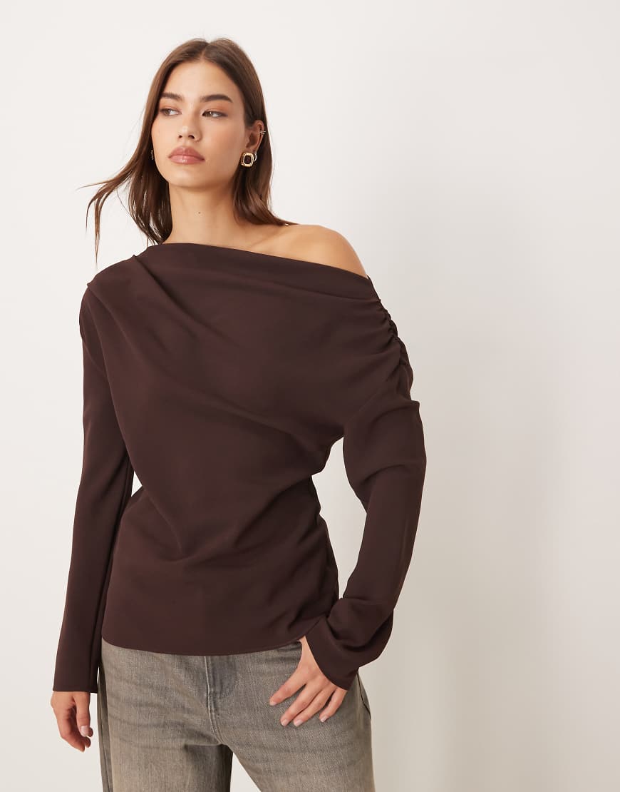 Mango - Langärmliges Oberteil in Pflaume mit asymmetrischem Design-Brown von Mango