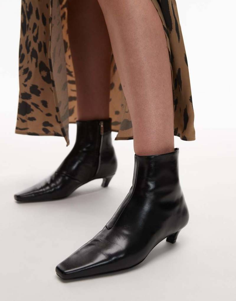 Mango - Leder-Stiefeletten in Schwarz mit eckiger Zehenpartie und Kitten-Absatz von Mango
