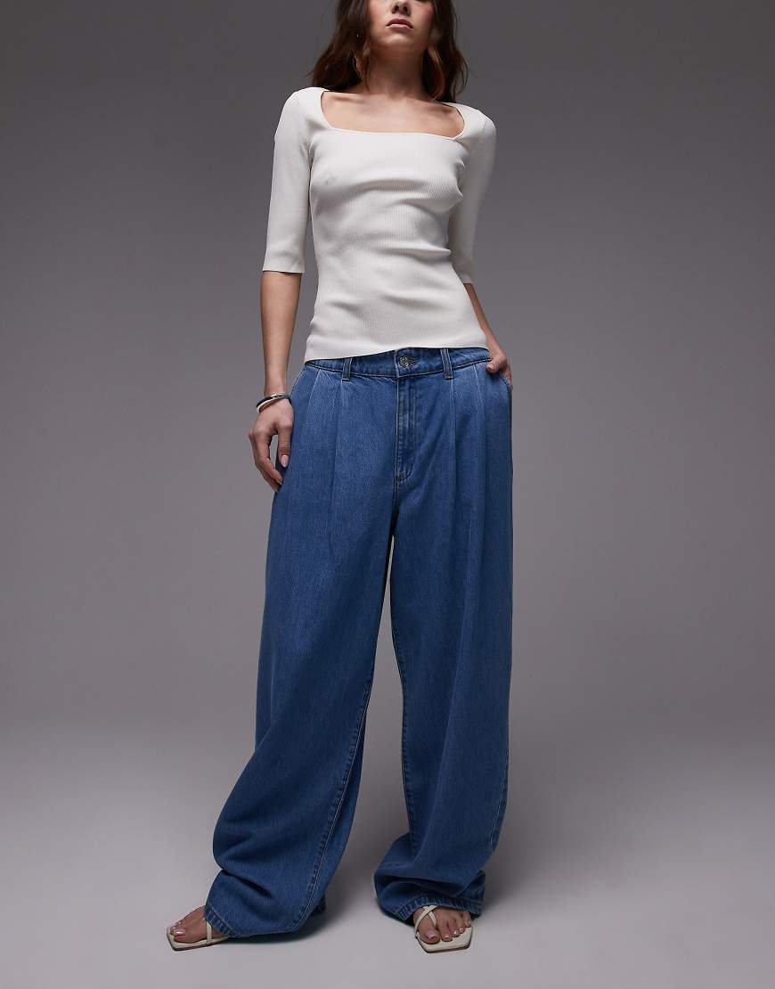 Mango - Melissa - Lockere Jeans in Hellblau mit Bundfalten Mango - Melissa - Lockere Jeans in Hellblau mit Bundfalten von Mango