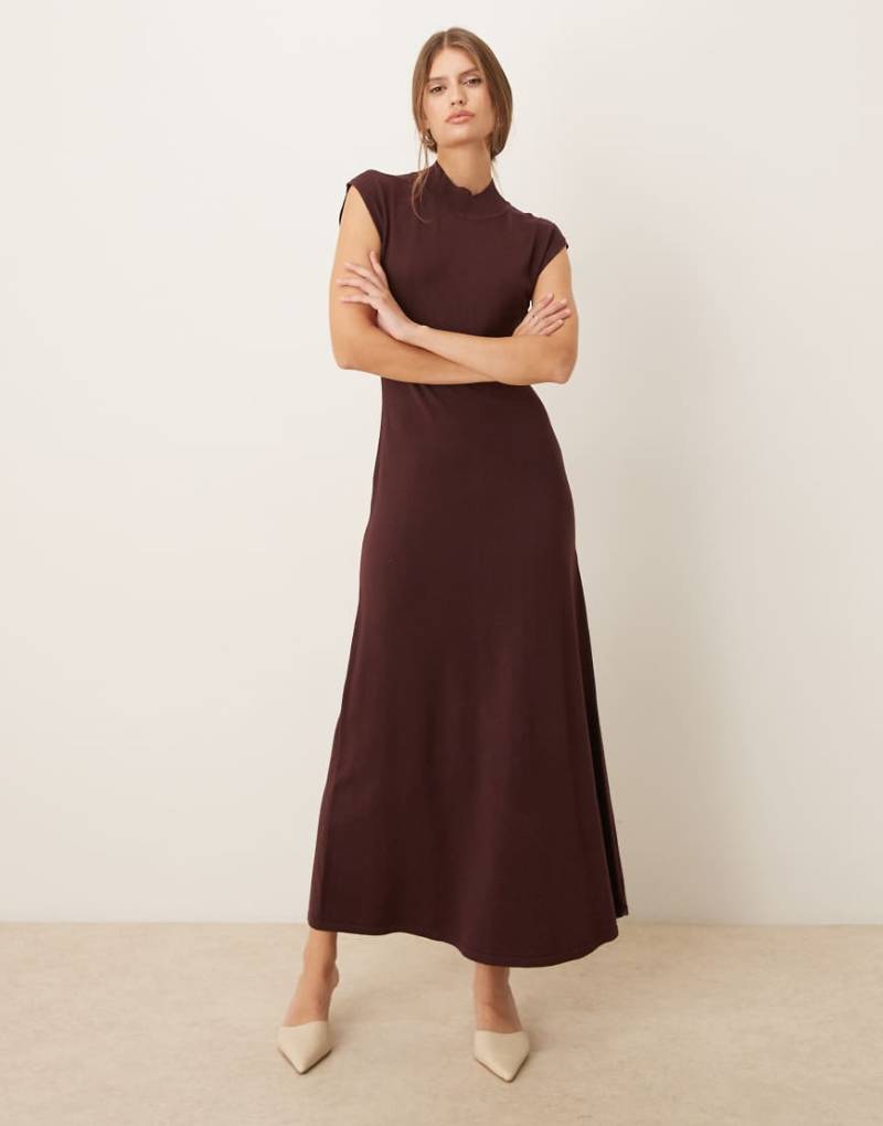 Mango - Maxi-Strickkleid in Dunkelrot Mango - Maxi-Strickkleid in Dunkelrot von Mango