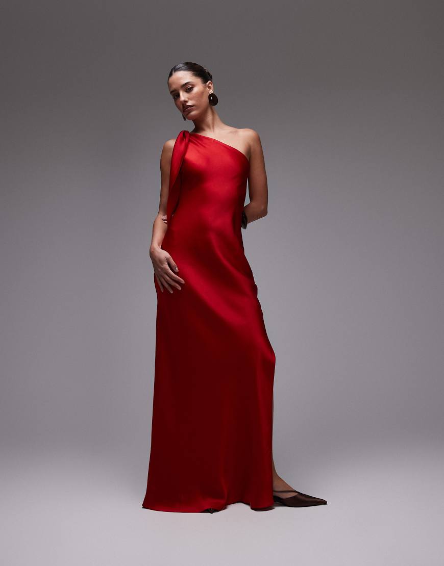 Mango - Maxikleid aus Satin in Rot mit One-Shoulder-Träger und Seitenschlitz von Mango