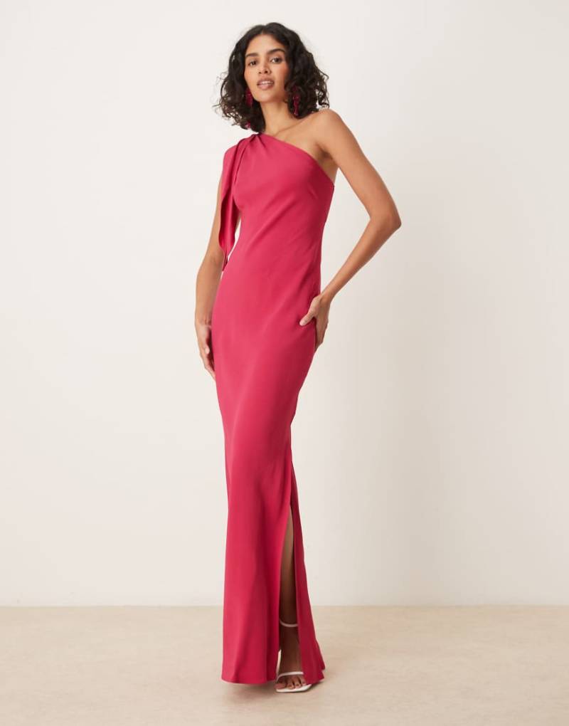 Mango - Maxikleid in leuchtendem Rosa mit One-Shoulder-Träger und Bindedetail von Mango