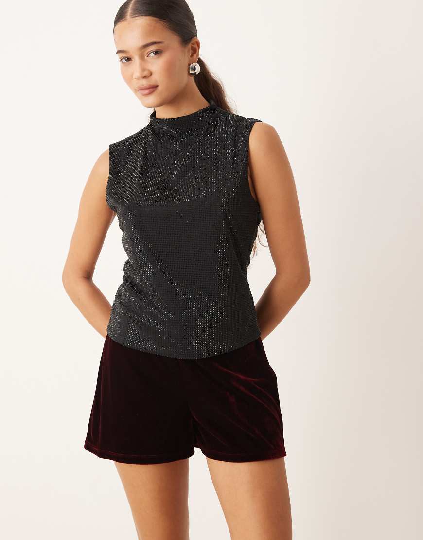 Mango - Mikro-Shorts aus Samt in Burgunderrot von Mango