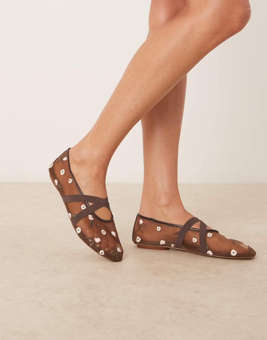 Mango - Netzstoff-Ballerinas in Braun mit Blumenstickereien von Mango