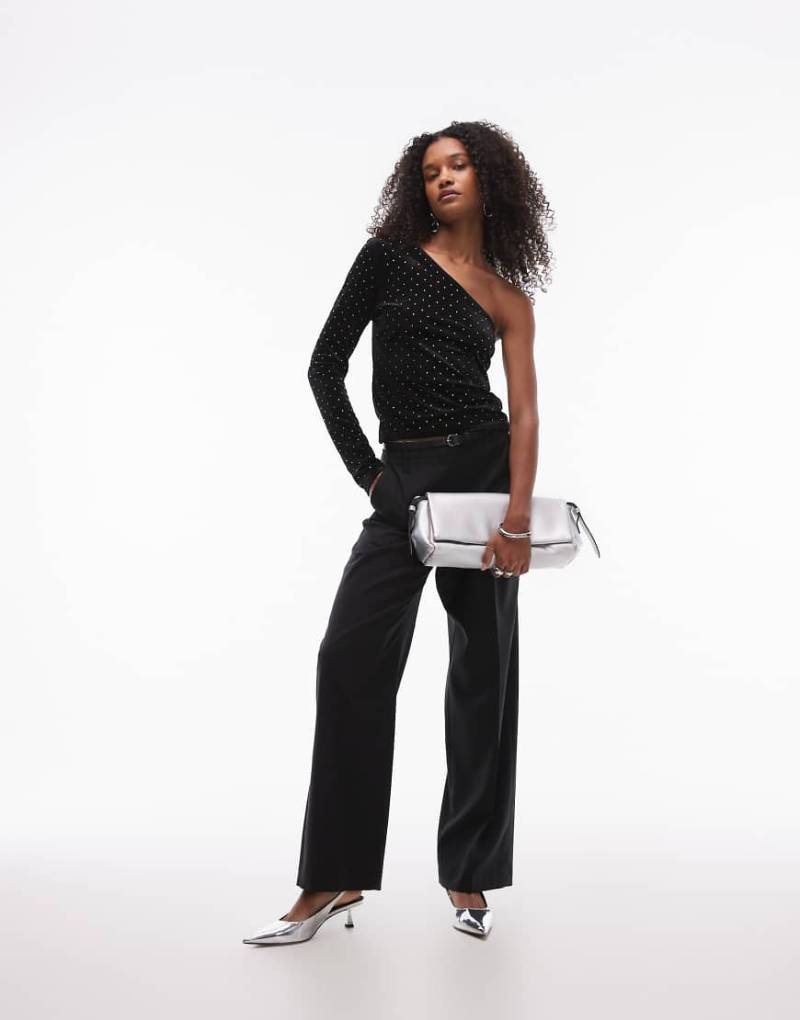 Mango - Oberteil aus Samt in Schwarz mit Nietenbesatz und One-Shoulder-Träger von Mango