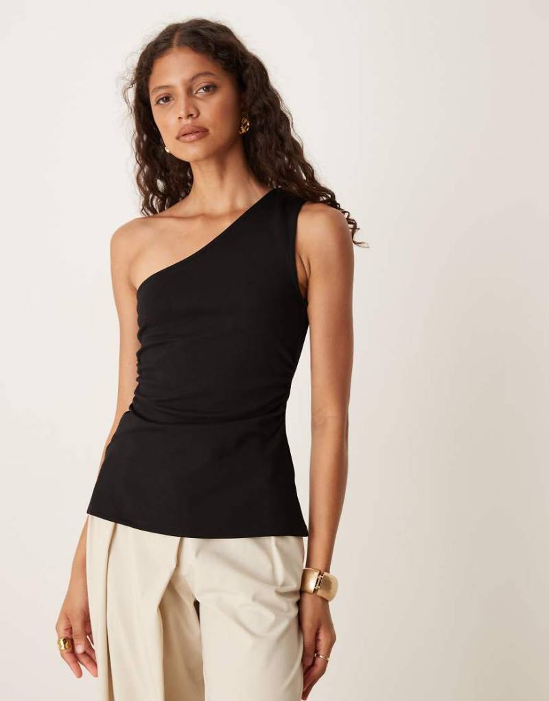 Mango - Oberteil in Schwarz mit One-Shoulder-Träger und gerafftem Detail an der Seite von Mango