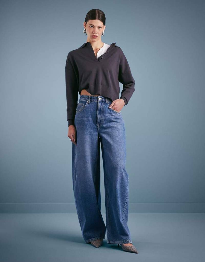 Mango - Oversize-Jeans aus Baumwolle in Mittelblau im Barrel-Leg-Schnitt von Mango