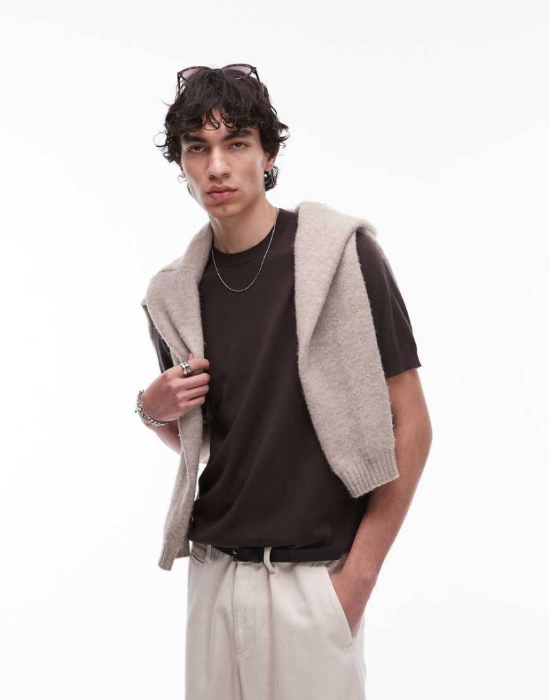 Mango - Oversize-T-Shirt in Dunkelbraun mit überschnittenen Schultern von Mango