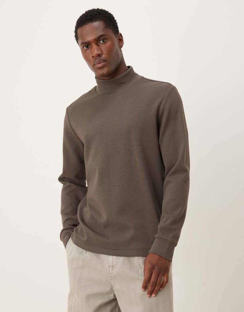 Mango - Performance - Langärmliges Thermo-T-Shirt in Pilzbraun mit hohem Kragen-Brown von Mango
