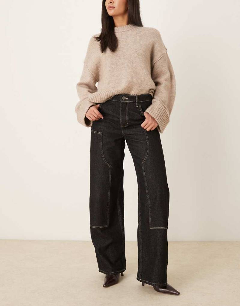 Mango - Sandra - Weite Jeans aus 100% Baumwolle in verwaschenem Schwarz mit Nahtdetail von Mango