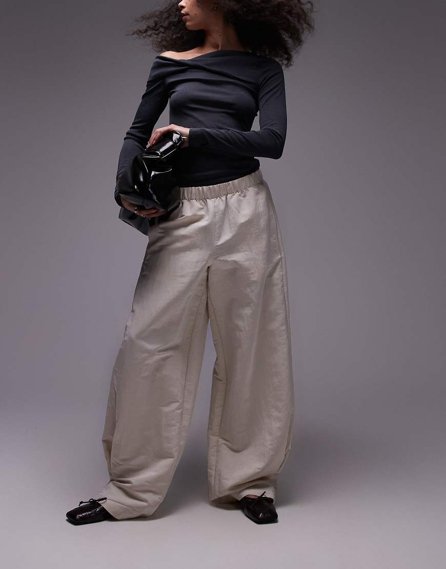 Mango - Satinhose in Cremeweiß mit elastischem Bund Mango - Satinhose in Cremeweiß mit elastischem Bund von Mango