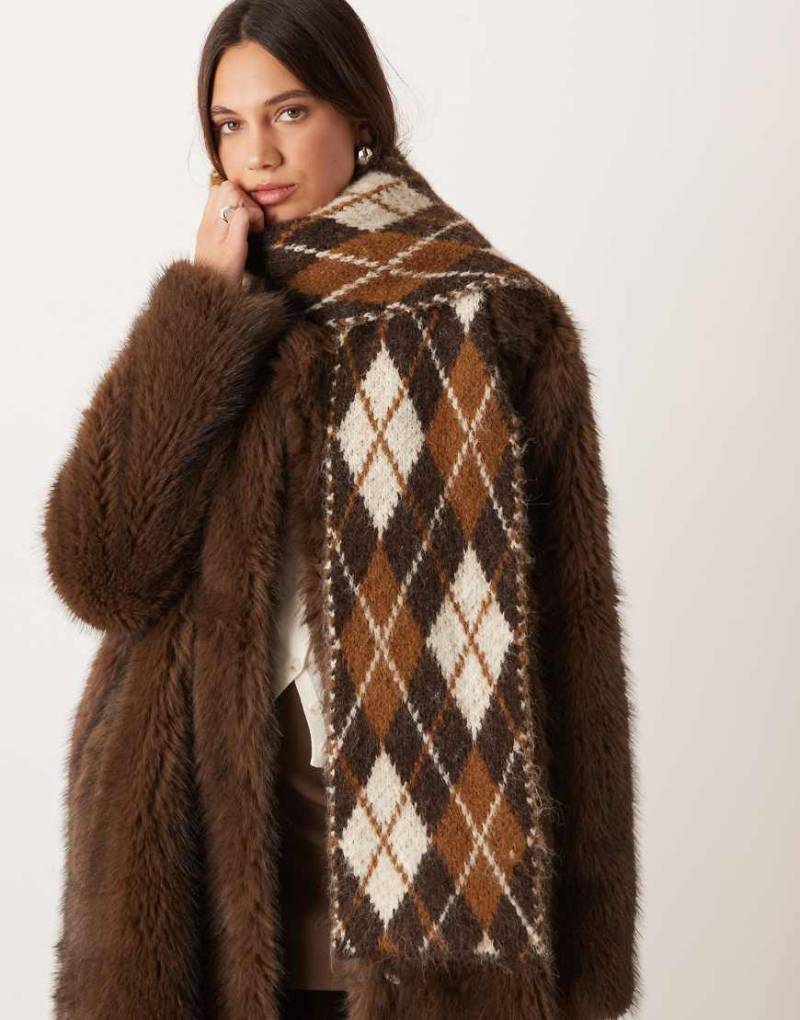 Mango - Schal aus Wollmix in Mokka mit Rautenmuster, Kombiteil-Brown von Mango