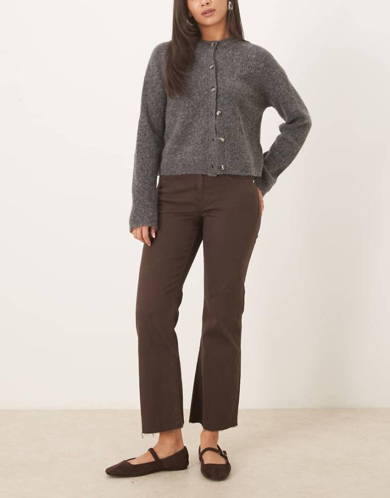 Mango - Sienna - Kickflare-Jeans aus Baumwollmix in Braun mit Fransensaum-Brown von Mango