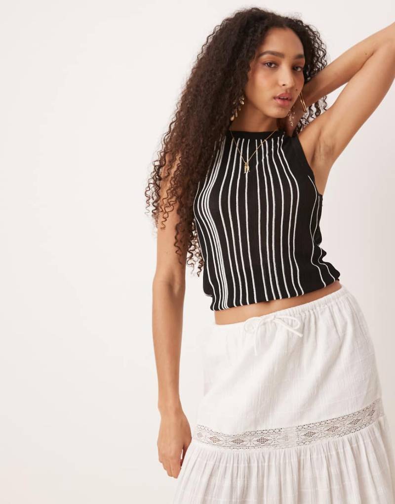 Mango - Slim Fit Trägertop aus Feinstrick in gestreiftem Schwarz, Kombiteil von Mango