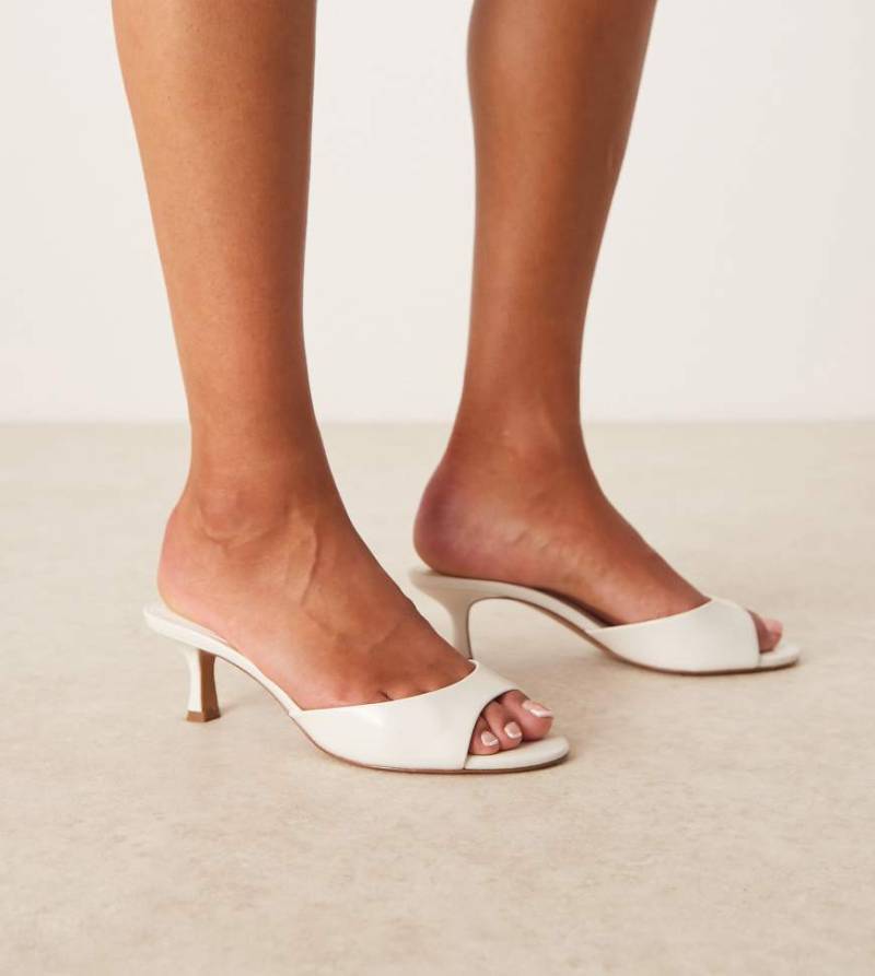 Mango - Slingback-Schuhe in Elfenbeinweiß mit Kitten-Absatz Mango - Slingback-Schuhe in Elfenbeinweiß mit Kitten-Absatz von Mango