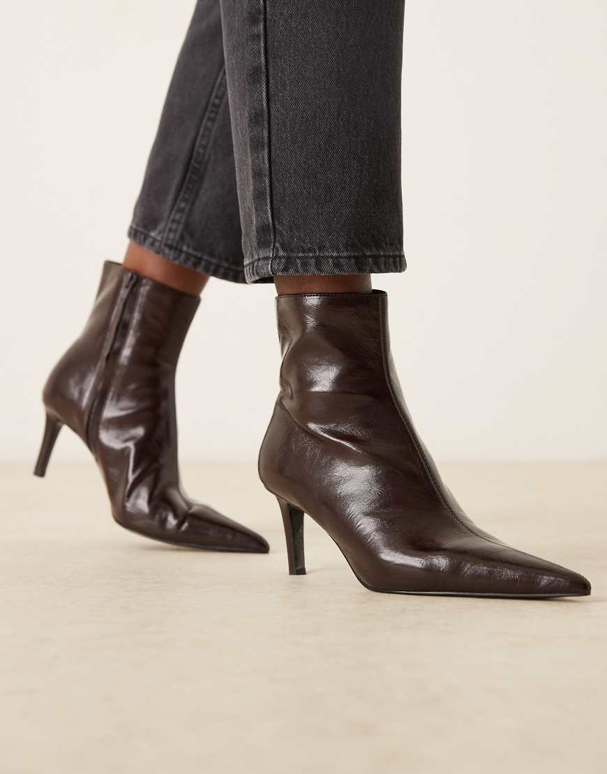 Mango - Spitze Absatzstiefel aus strukturiertem Kunstleder in Kirschrot von Mango