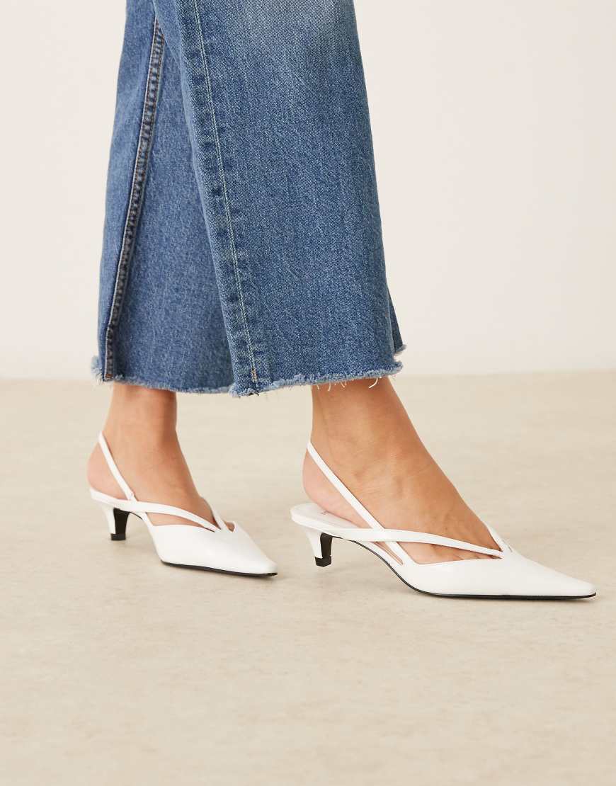 Mango - Spitzer Slingback-Schuh in Weiß mit niedrigem Absatz und Riemchen-Design von Mango