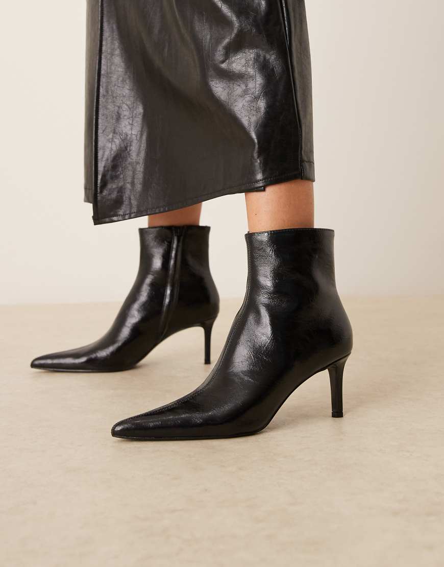 Mango - Stiefel aus strukturiertem Kunstleder in Schwarz mit spitz zulaufendem Absatz von Mango