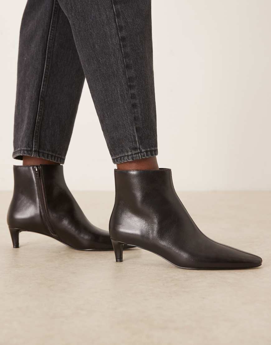 Mango - Stiefeletten aus 100% Leder in Dunkelbraun mit Kitten-Heel-Absatz-Brown von Mango