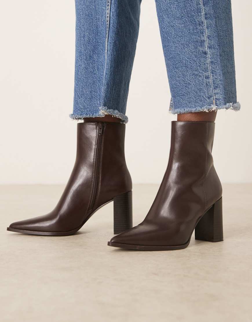 Mango - Stiefeletten aus Kunstleder in Braun mit Absatz und spitzer Zehenpartie-Brown von Mango