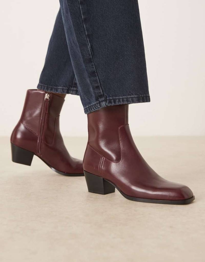 Mango - Stiefeletten in Kirschrot mit eckiger Zehenpartie und Absatz von Mango