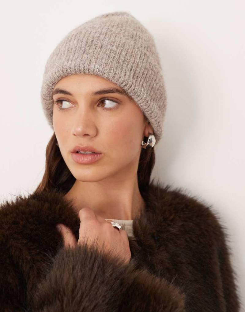 Mango - Strickmütze in Pilzbraun-Brown von Mango