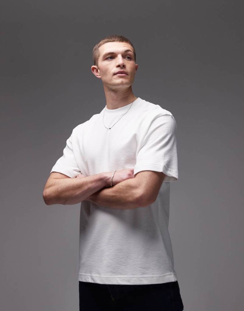 Mango - Strukturiertes Regular Fit T-Shirt in Weiß von Mango