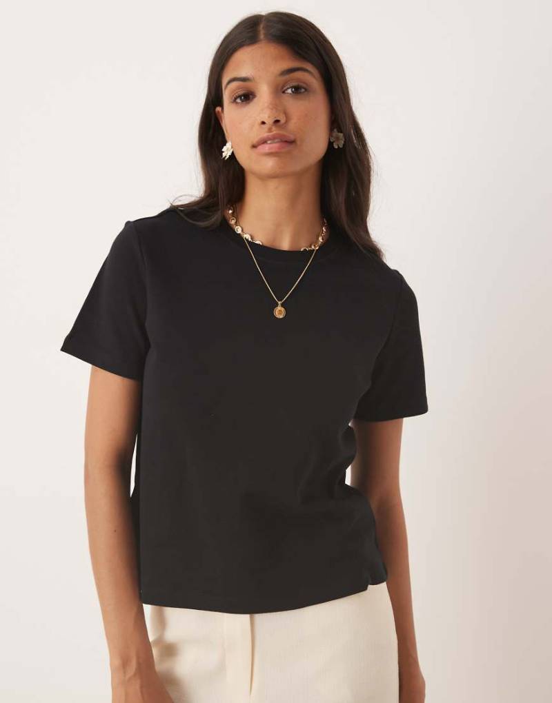 Mango - Hochwertiges T-Shirt aus 100% Baumwolle in Schwarz von Mango