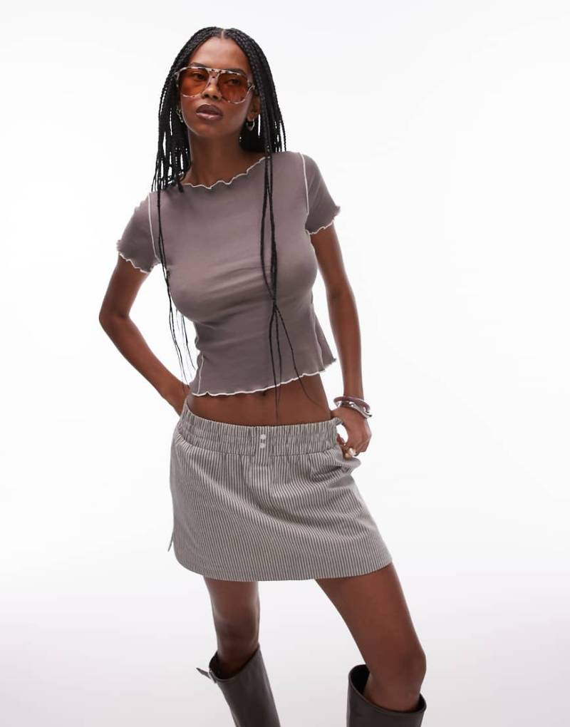 Mango - T-Shirt in Braun mit Kräuselsaum und Ziernaht von Mango