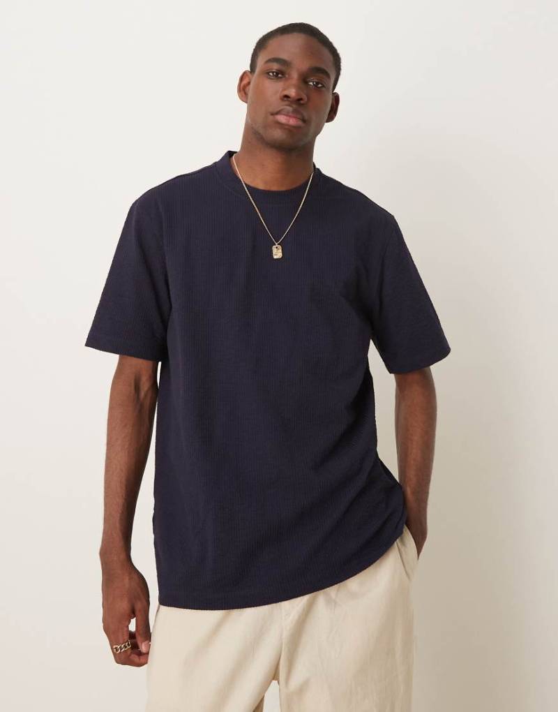 Mango - T-Shirt in Marineblau aus Seersucker in regulärer Passform von Mango