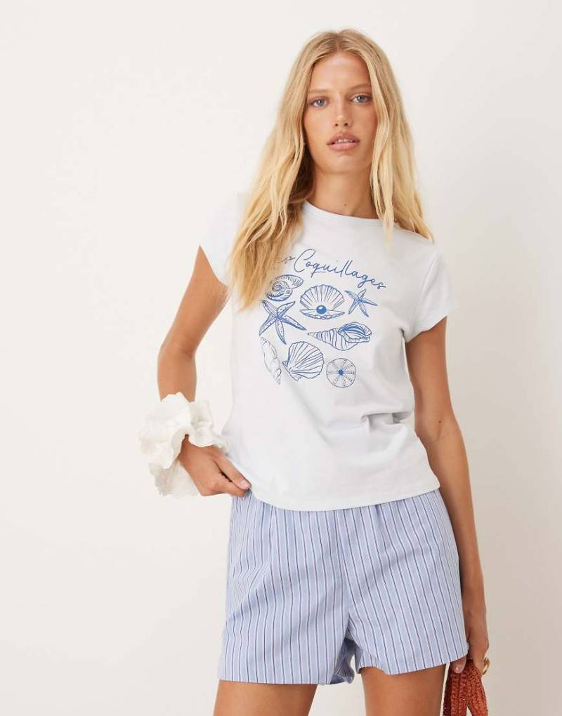 Mango - T-Shirt in Weiß mit Muschelprint-Blau von Mango