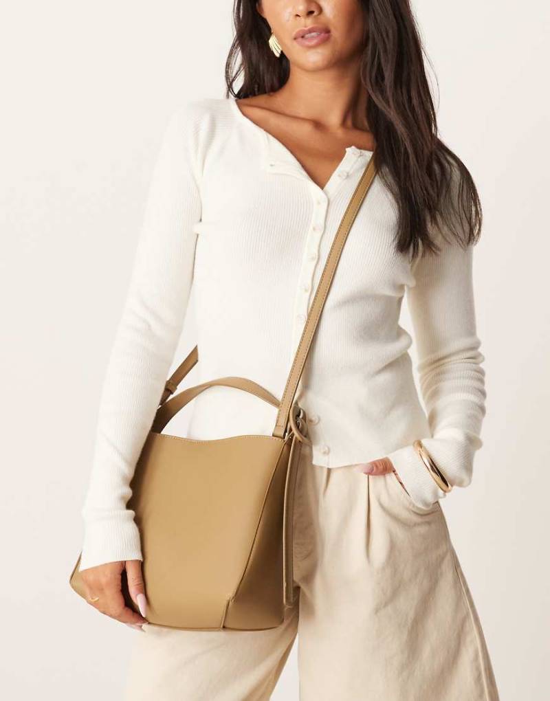 Mango - Umhängetasche aus Kunstleder in Karamell-Brown von Mango