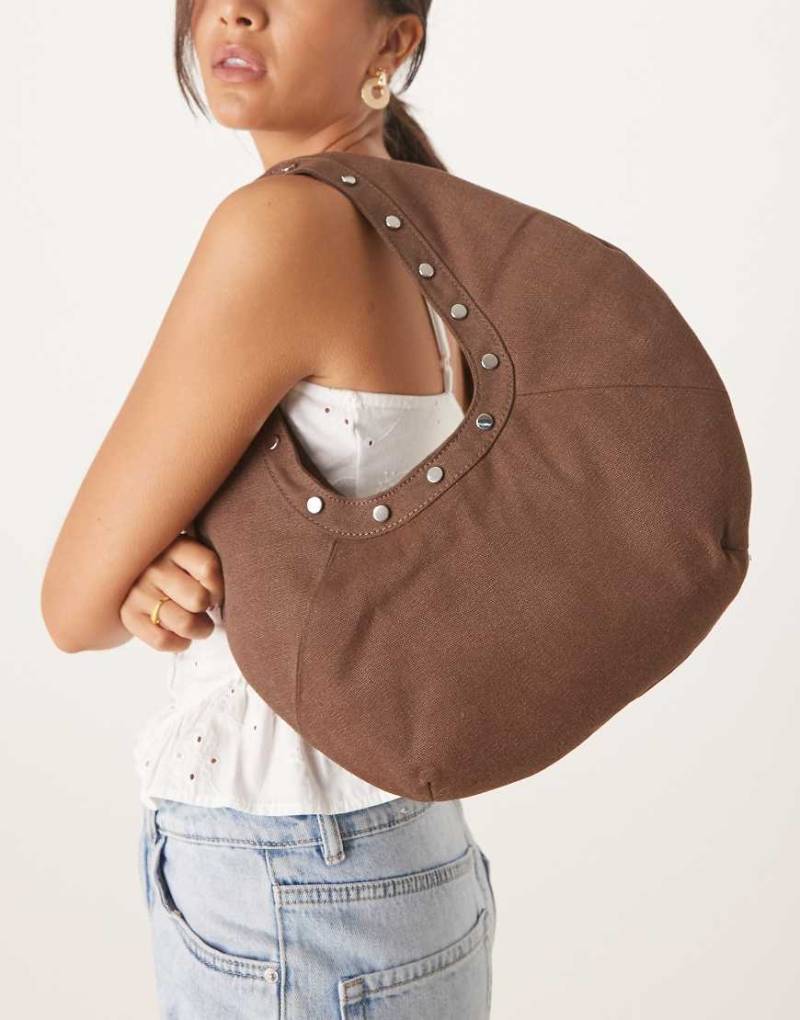 Mango - Weiche Handtasche aus Baumwolle in Mokkabraun mit Nietenverzierung von Mango
