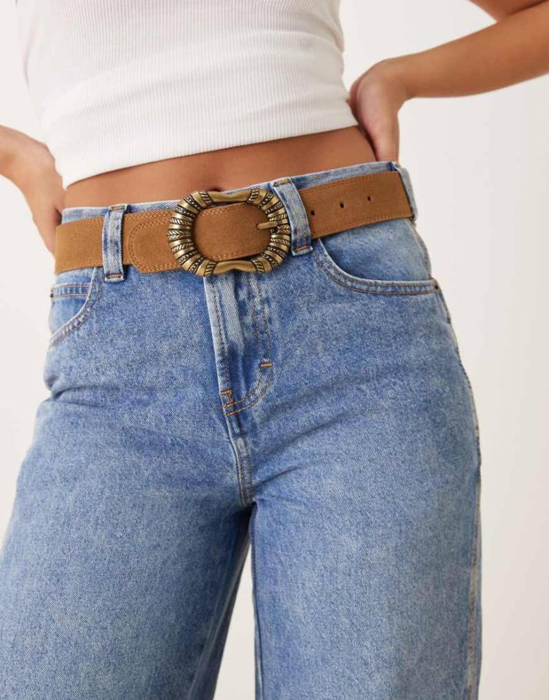 Mango - Wildleder-Gürtel in Hellbraun mit großer, strukturierter Schnalle-Brown von Mango