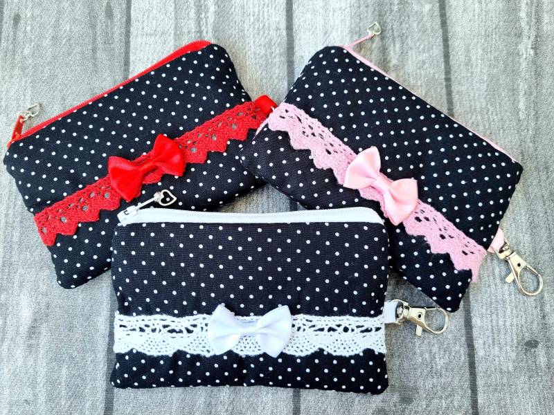 Schlüsseltasche Mini Geldbörse Mäppchen Rot Weiß Rosa Pastell Dolka Dots Punkte Spitze Schleife Etui Dezent Neu Handmade Geschenkidee Vegan von Mangofuesschen