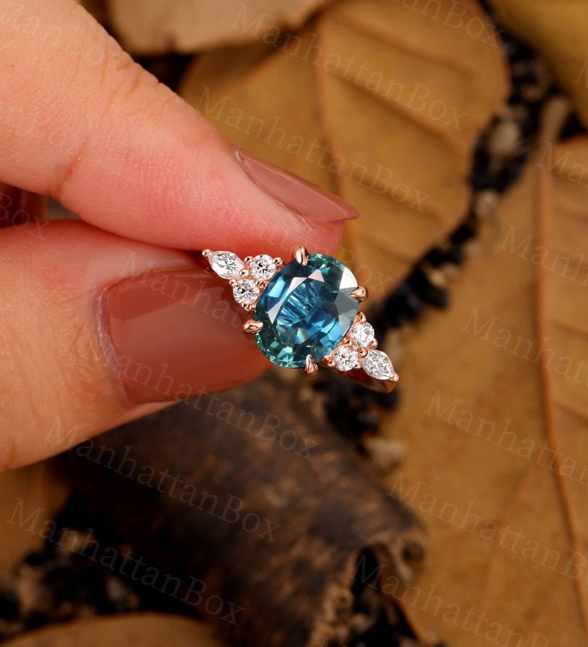 Antike Oval Teal Sapphire Verlobungsring | Einzigartiger Rosegold Peacock Saphir Brautring Vintage Diamantencluster Ehering Jahrestag von ManhattanBox