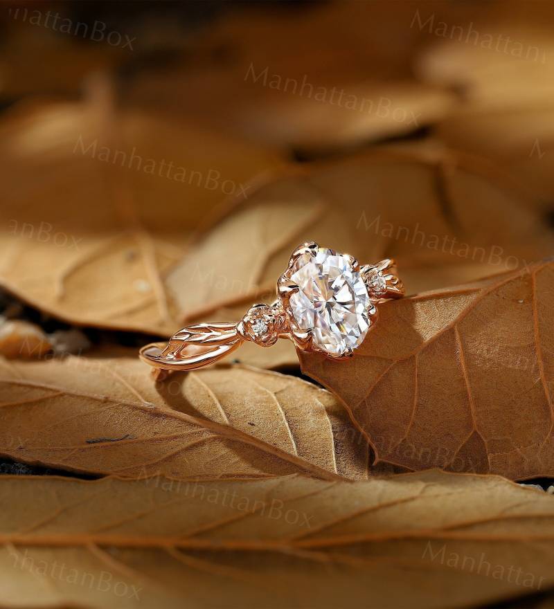 Floraler Ovaler Moissanit Verlobungsring - Zarte Rose Gold Twist Brautring Vintage Einzigartiger Versprechen Ehering Von Manhattanbox von ManhattanBox