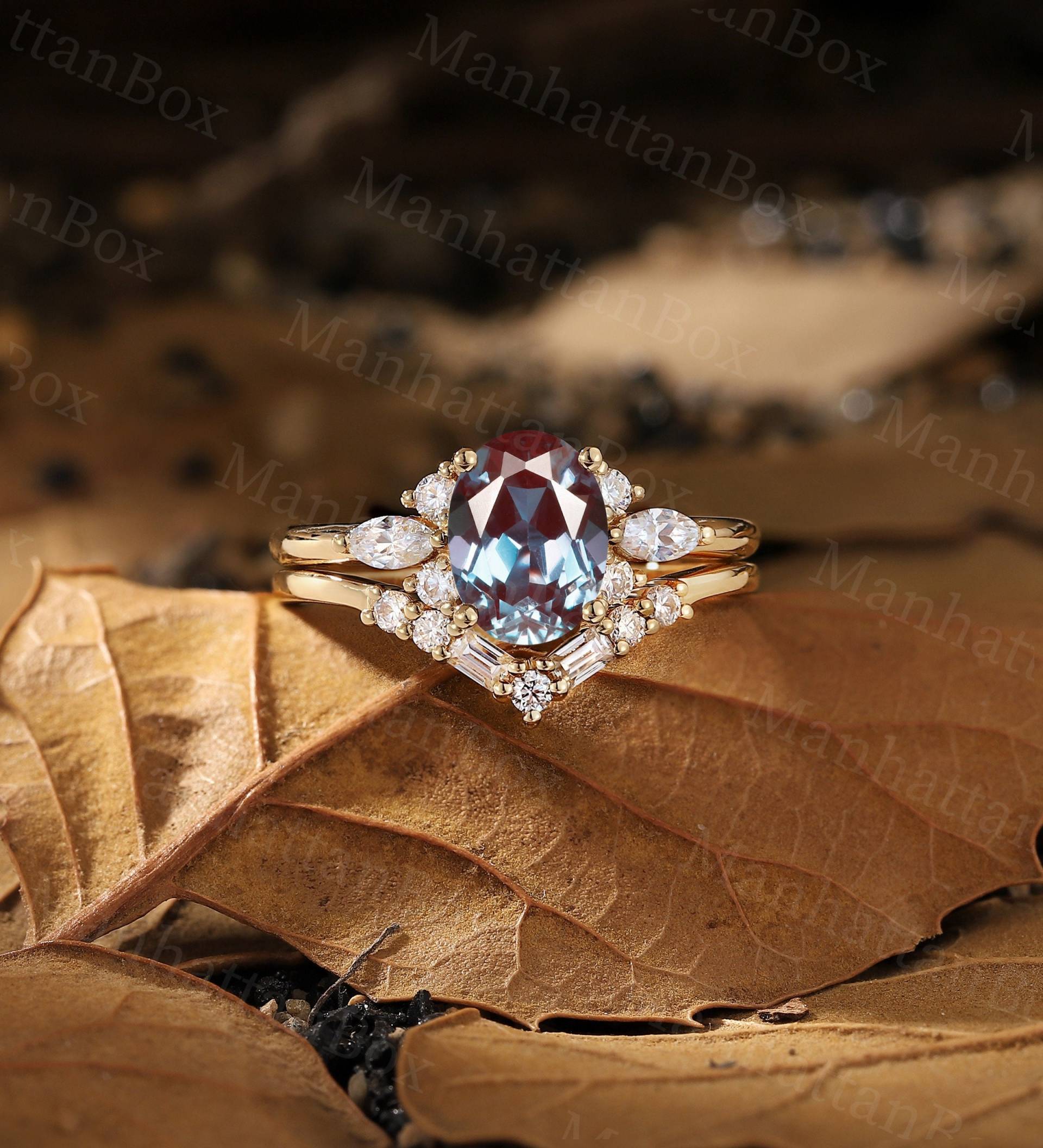 Oval Lab Alexandrit Verlobungsring Set|Vintage Roségold Band Moissanite Geschwungen Passend Braut Set|Einzigartiger Diamant Cluster Jubiläum von ManhattanBox