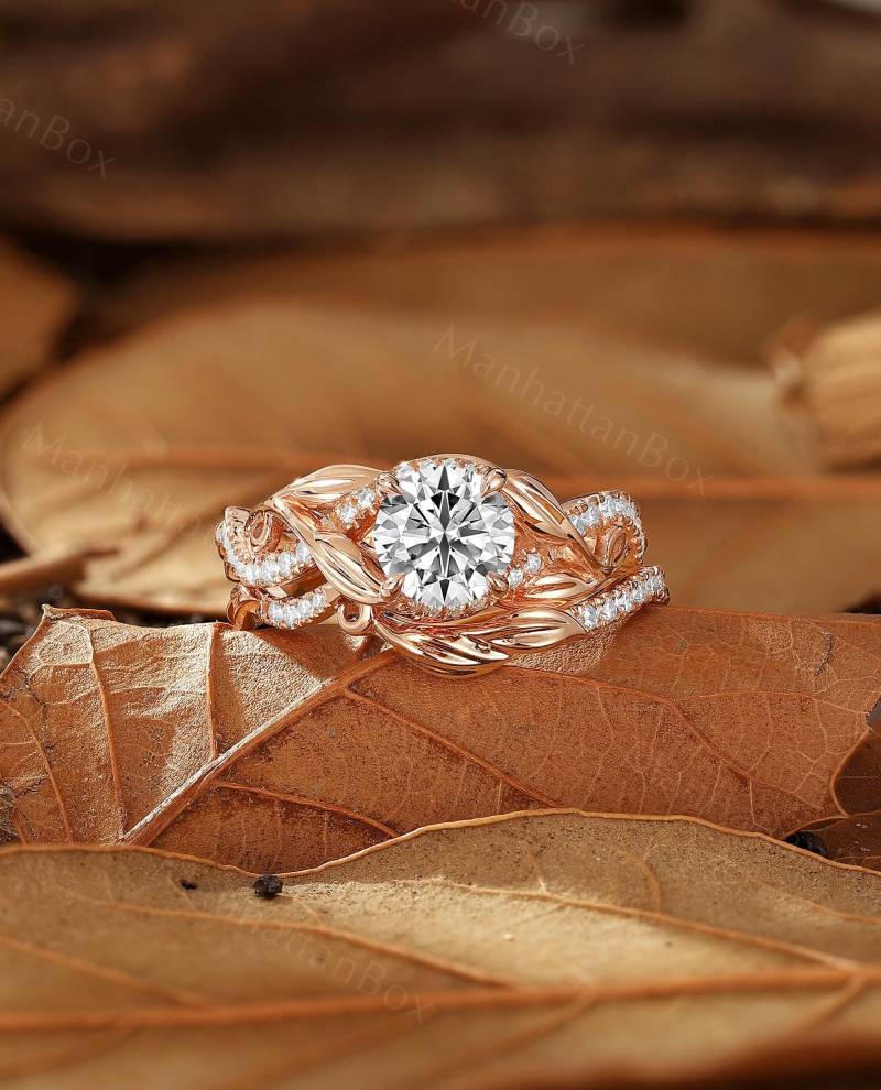 Natur Inspiriert Moissanit Verlobungsring Set - Blatt Twist Versprechensring Welle Gebogener Stapelring Von Manhattanbox von ManhattanBox