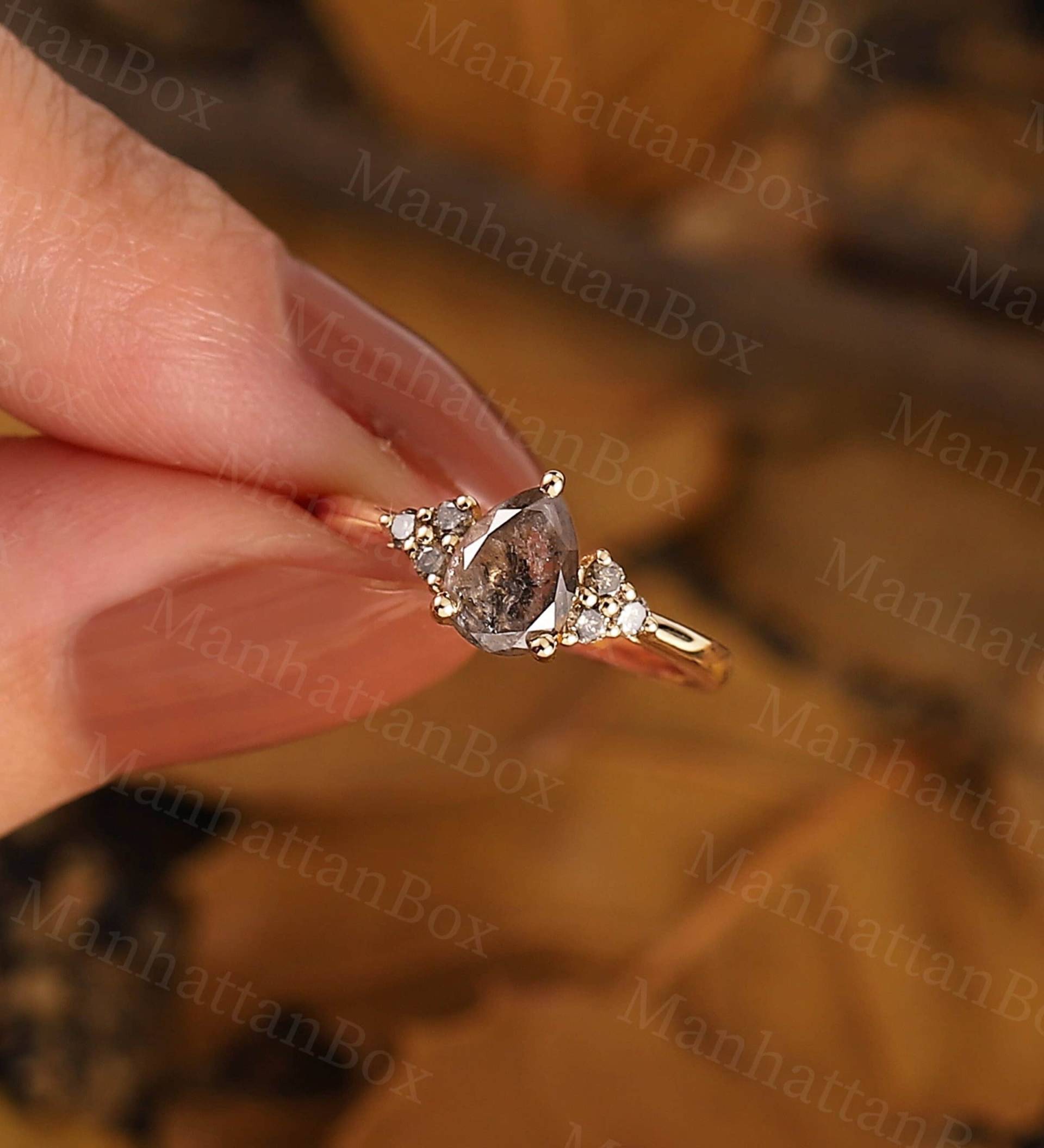 Vintage Salz Und Pfeffer Diamant Verlobungsring Einzigartige Birnenförmige Ring Roségold Diamantcluster Brautring Prmise Jubiläumsring von ManhattanBox