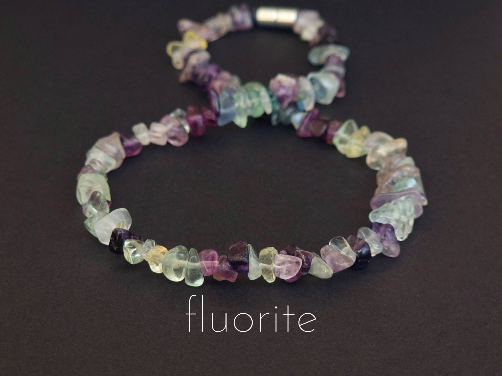 Fluorit Splitterkette Mit Magnetverschluss | Bunter Kette Halskette Schmuck| Edelstein Bunt von ManiVana